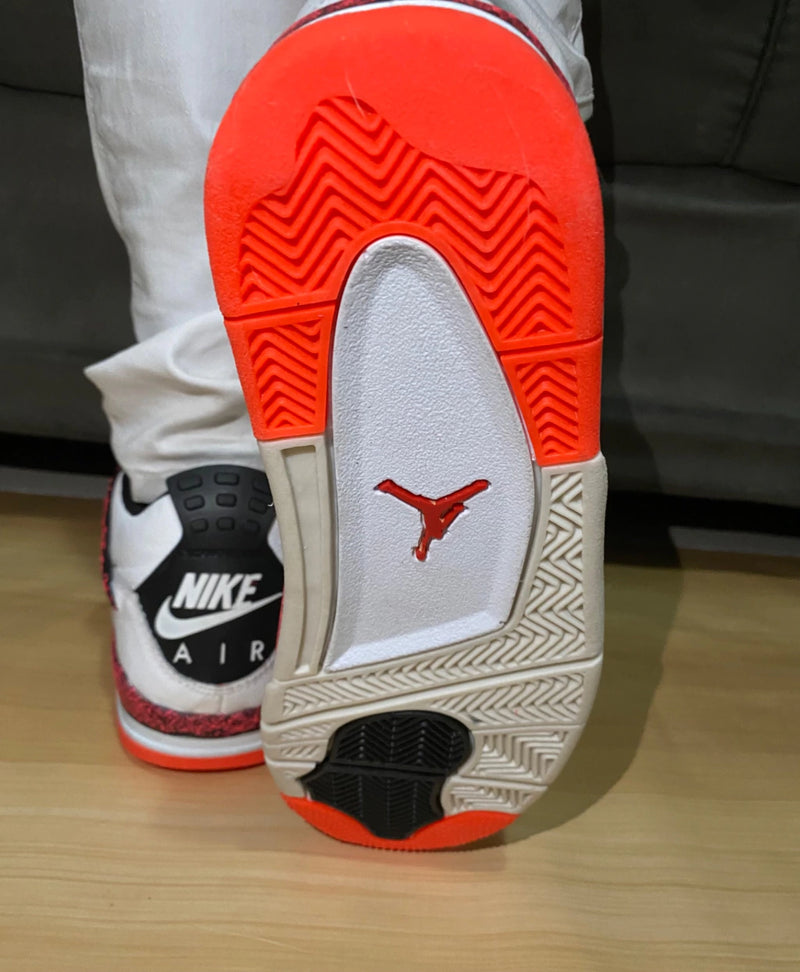 Bota Jordan 4 Linha Premium