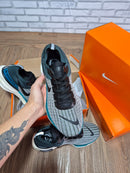 Tênis Treino Zoom X Invincible Run 3