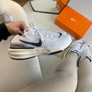 Tênis de Corrida Invincible Masculino