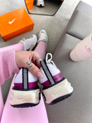 Tênis de Corrida Invincible Run Feminino