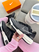 Tênis de Corrida Invincible Run Feminino
